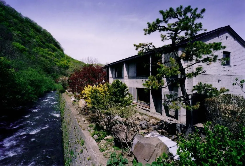 ***** Ryokan Kuramure Otaru Japan